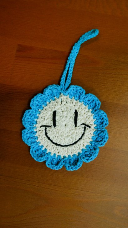 Crochet coaster, blue flowers(copy)