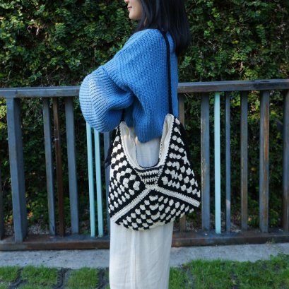 Black & White crocheted bag