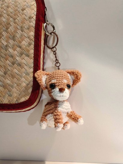 Chihuahua keychain (Light Brown)