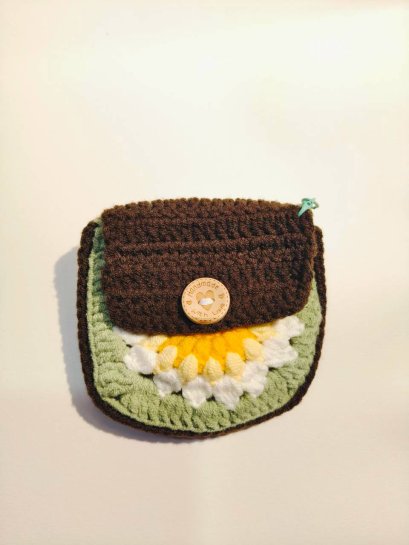 Crochet Lotus Bag, White-Yellow