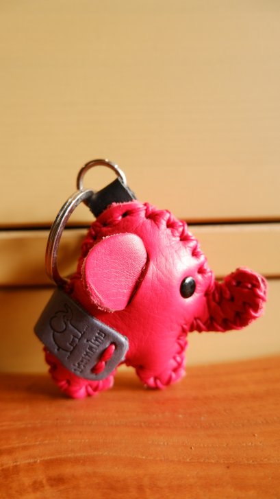Elephant keychain - Red &amp; Grey