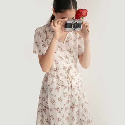 MINIMALIST DRESS