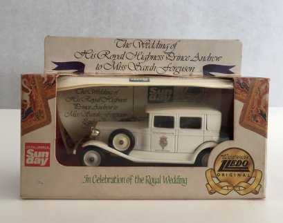 โมเดลรถ LLEDO MODELS OF DAYS GONE IN CELEBRATION OF THE ROYAL WEDDING
