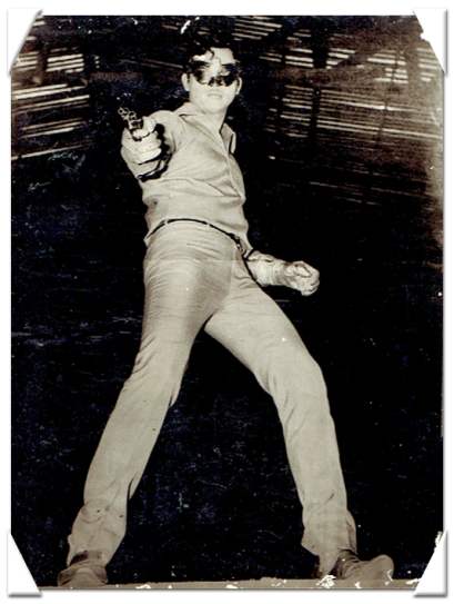 ภาพถ่ายขาว-ดำ อินทรีทอง #2 ขนาด 6.9 x 8.9 ซม.