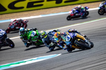 “เคเค” เขมินท์ คูโบะ นักบิดไทย" ได้รับการซับพอร์ทอย่างต่อเนื่องจาก Yamaha Racing Thailand Team ลงขับเคี่ยวเป็นฤดูกาลที่ 3 ติดต่อกัน ภายใต้สังกัด VR46 Master Camp Team หลังทำผลงานได้อย่างโดดเด่นในฤดูกาลที่ผ่านมา สามารถขึ้นไปบู๊กับนักแข่งยุโรปได้อย่างต