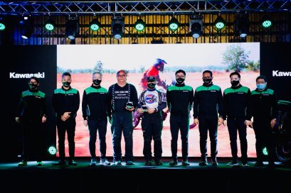 คาวาซากิเปิดตัว  KLR650 Adventure และ KLR650 ABS