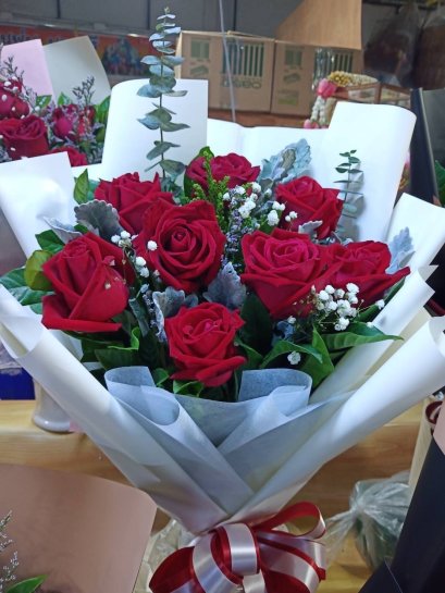 ช่อกุหลาบ 8 ดอก