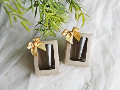 แก้วเป็กใส ในกล่องคราฟท์