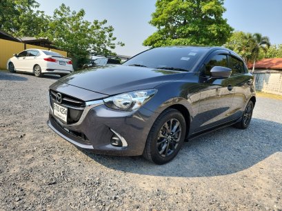 Mazda Mazda2 Sky Active 1.3 High Connect   ปีจด 2017