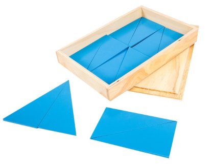 กล่องสามเหลี่ยมสีฟ้า