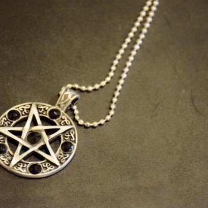 Pendant of Pentacle (black)