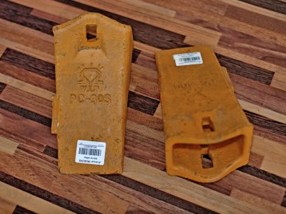 เล็บธรรมดา SK120/30S (ตรงกลางมีลิ่ม)