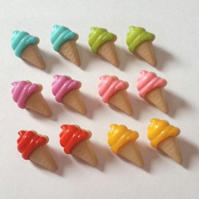 กระดุมไอศครีม ขนาด 2.1 x 1.3 cm. คละสี รวม 12 เม็ด ราคาแพ็คละ