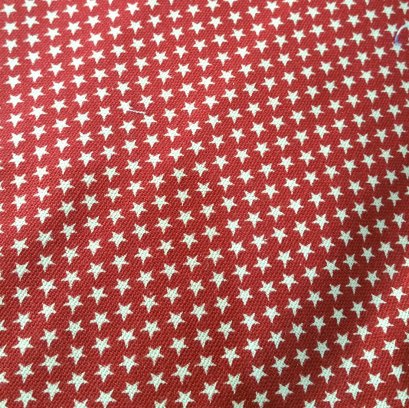 ผ้า cotton canvas ไทย พื้นแดงลายดาว ขนาด 1/4 เมตร (50*55 ซม.)