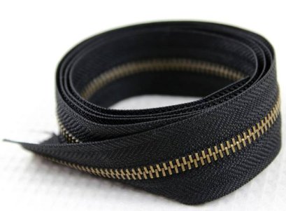 ซิป เบอร์ 3 ตัดหลา สีดำ  ราคาหลาละ