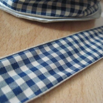 โบว์ลายสก๊อตสีน้ำเงิน ขนาด 2.5 ซม. ราคา/หลา