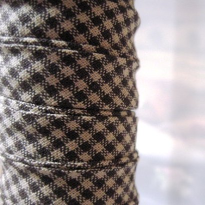 ผ้ากุ๊นสำเร็จรูป (ผ้า Country) ขนาด 1 cm. หลาละ