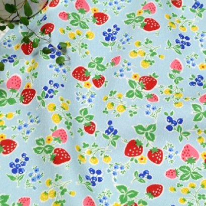ผ้า cotton ของ A-TWO ลาย Berry Candy พื้นฟ้า ขนาด 1/8 m.(25*55 ซม.)