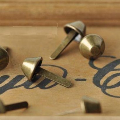 ตุ้มก้นกระเป๋า สีเหลืองดำขัดเงา เลือกขนาดด้านในค่ะ (4 ตัว)