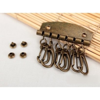 อุปกรณ์เก็บกุญแจแบบขอ พร้อมหมุดย้ำ  ชุดละ (เลือกแบบด้านในค่ะ)