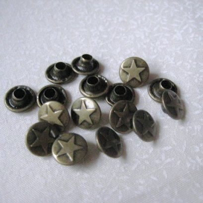 หมุดย้ำหน้าเดียวลายดาวนูน0.8 cm. 20 ตัว / set