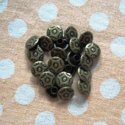 หมุดย้ำหน้าเดียวลายดอก0.8 cm. 20 ตัว / set