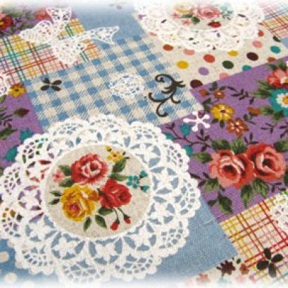 ผ้า cotton linen ญี่ปุ่น ลาย patchwork ดอกพื้นฟ้า ขนาด 1/4 m. (50*55 ซม.)