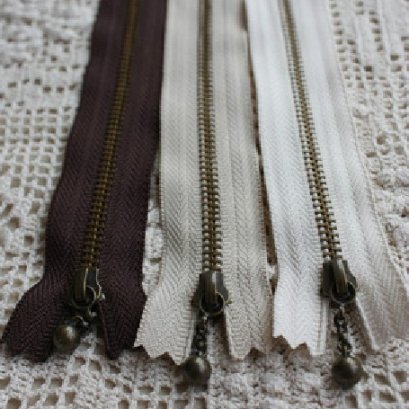 ซิป YKK ขนาด 12.50 ซม. สีเบจ