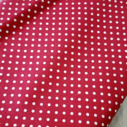 ผ้า cotton canvas ไทยลายจุดขาว 3 mm.พื้นแดง ขนาด 1/4 เมตร (50*55 ซม.)
