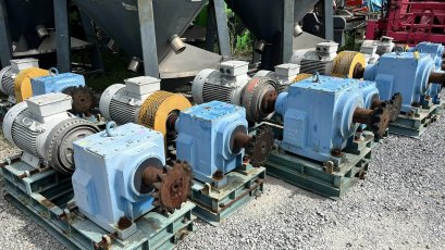มอเตอร์เกียร์ทดกำลัง SIEMENS GERMANY งานยุโรปแบรนด์มาตรฐานรุ่นงานหนัก อัตราทด 1 : 20 ( 75 rpm ) ระบบไฟ 380V งานตัดประมูลสภาพสวยพร้อมใช้