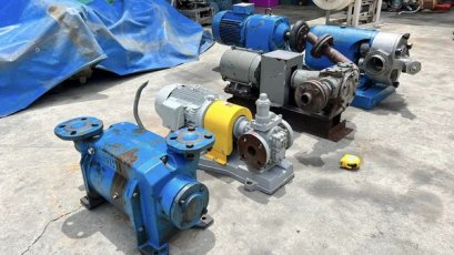 เกียร์ปั้มและลูปปั้ม GEAR PUMP & LUBE PUMP ระบบไฟ 380V เข้ามา 4 ตัว ปั้มสุญญากาศSIHI STERLING ท่อเข้า/ออก 2” เหมาะกับค่าสุญญากาศแบบลึก 33 mbar #ของใหม่เก่าเก็บ