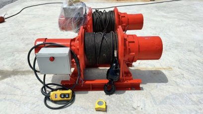 วินซ์สลิงไฟฟ้า(กว้าน) COME UP รุ่น CWG-30151 / CAPACITY : 500 kg / 380V สภาพสวยพร้อมใช้