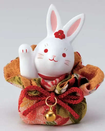 กระต่าย กวักขวา  ในผ้ากิโมโน เหมาะกับตั้งที่บ้าน เรียกโชคให้เจ้าของ
