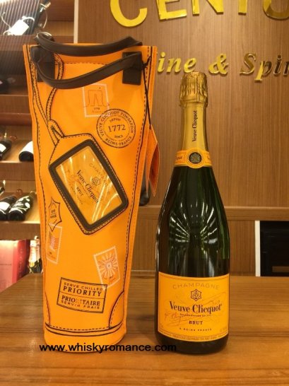 Veuve Clicquot Brut Champagne Coolbag Sleeve 