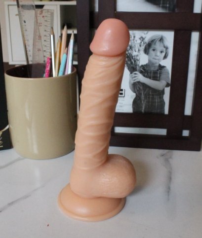 ดิลโด้ติดพื้น Real extreme dildo ขนาด 4.9x7.5 นิ้ว ซิลิโคลนนิ่ม เนื้อแน่นคุณภาพดี ฐานติดพื้นแน่นหนึบ ทรงสวย น่าใช้มาก