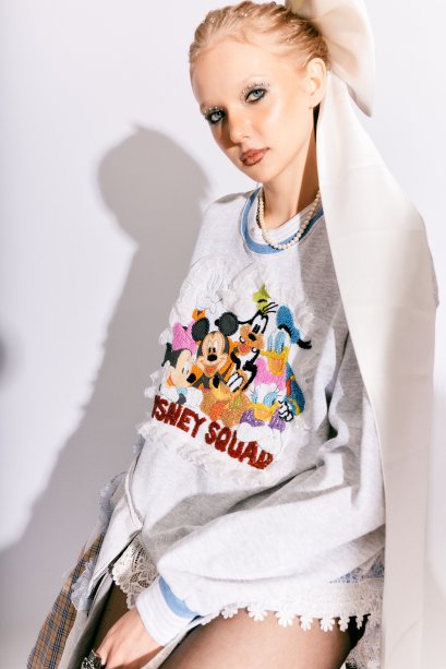 DISNEY REWORK SWEATER GRAY