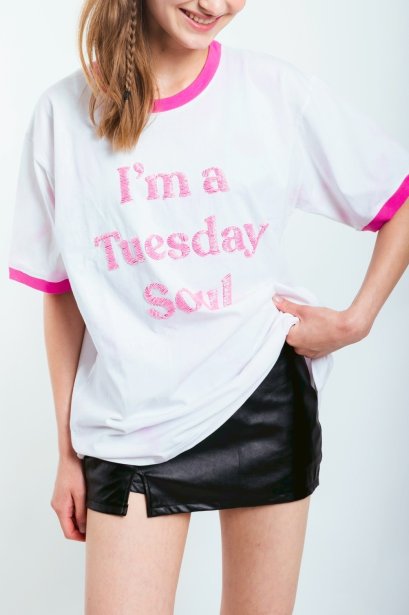 Tuesday white tee-large size