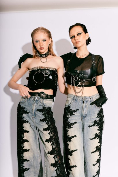 BLACKLACE DENIM PANTS