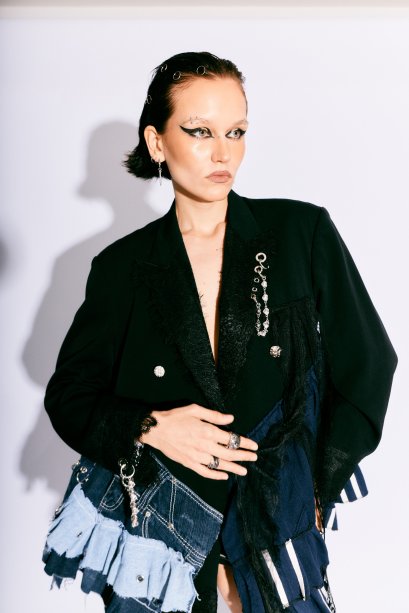 Ruffle rebel blazer-01