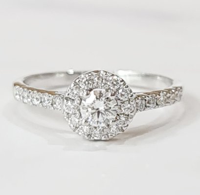 Ring 18K  white gold with Round  Diamond