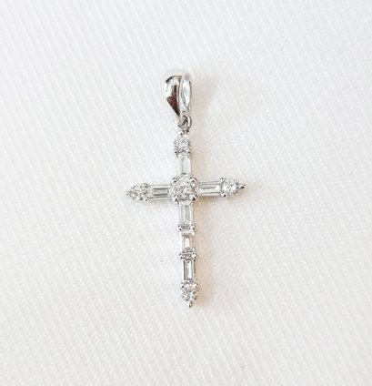Pendants 18K  White gold with Round Diamond