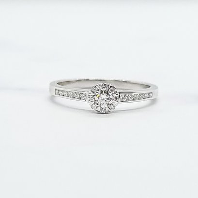 Ring 18K White Gold with Round Diamond