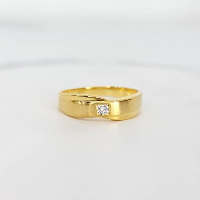 แหวน 18K  Gold with Round Diamond
