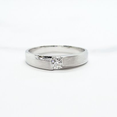 แหวน 18K White Gold with Round Diamond