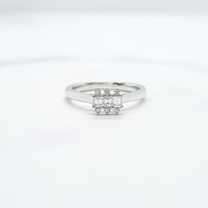 Ring 18K White Gold with Round Diamond