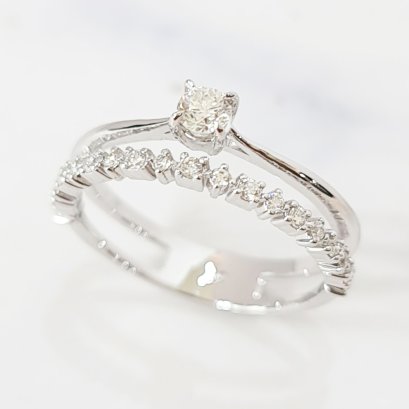 Ring 18K  White gold with Round Diamond