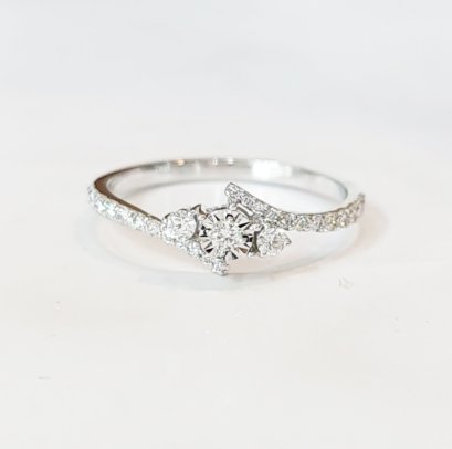 Ring 18K  White gold with Round Diamond