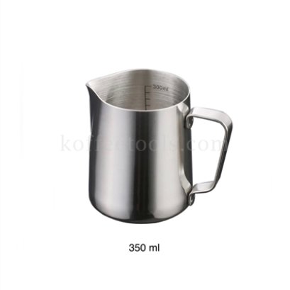 เหยือกตีฟองนม ขนาด 350 ml มีขีดสเกลด้านในสูงสุด 300 ml