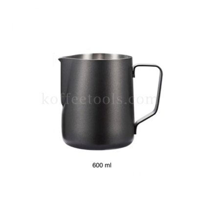 เหยือกตีฟองนมสแตนเลสสีดำมีสเกลด้านใน 600 ml