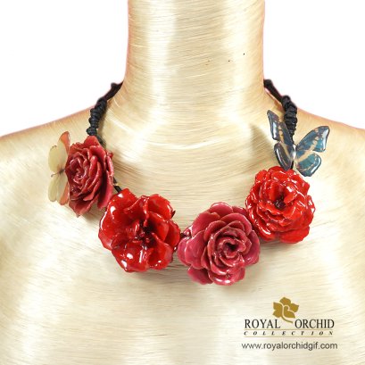 สร้อยคอกุหลาบ และ ผีเสื้อ /Blossoms & Butterfly Necklace